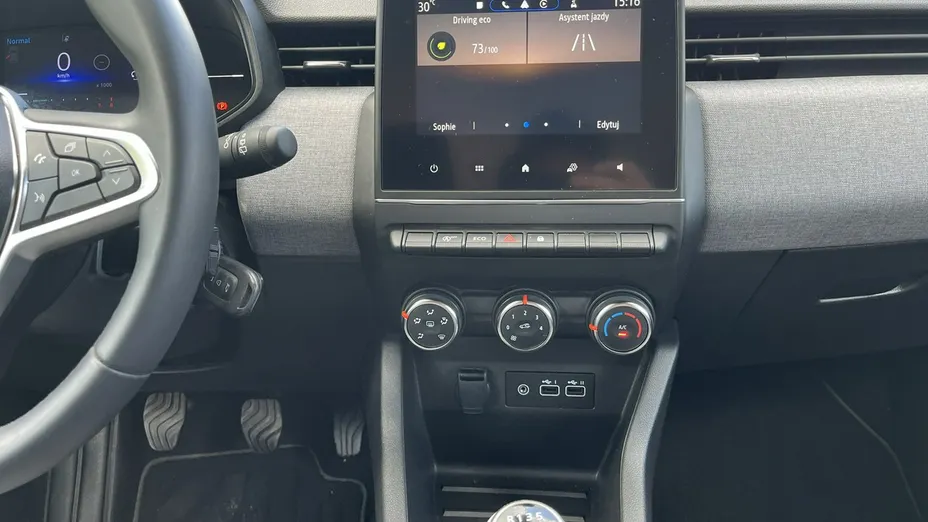 RENAULT Clio -