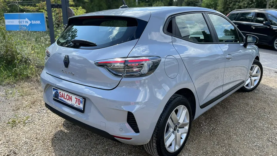 RENAULT Clio -
