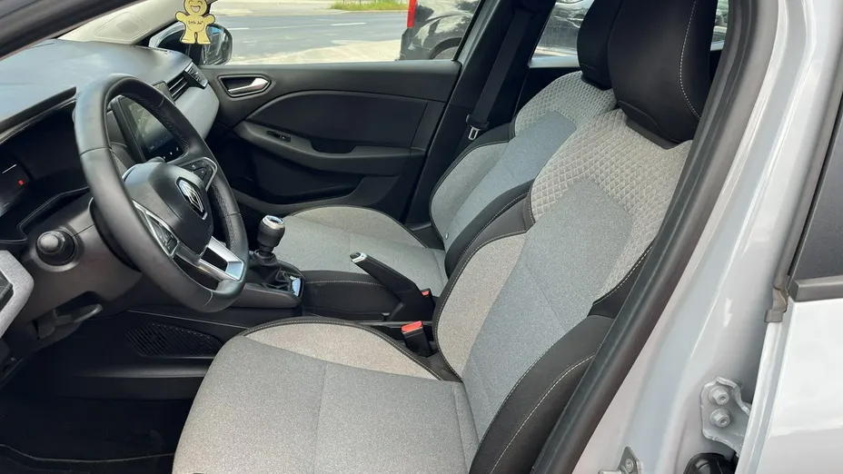 RENAULT Clio -