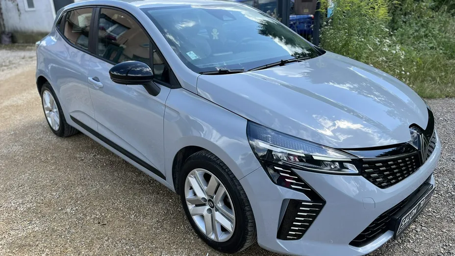 RENAULT Clio -