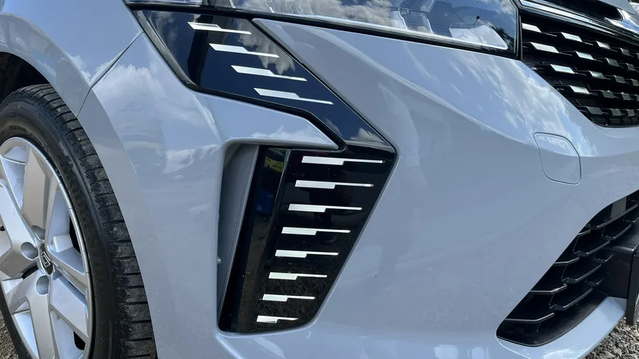 RENAULT Clio -