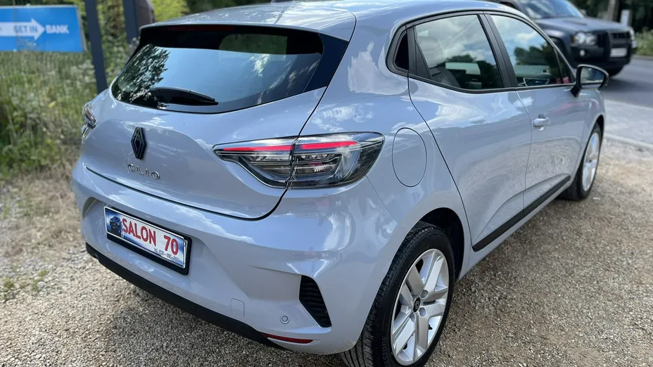 RENAULT Clio -
