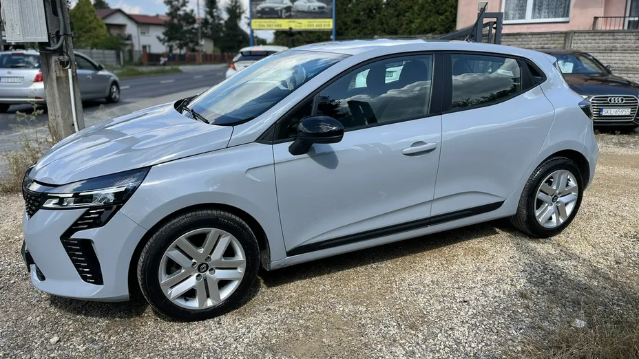 RENAULT Clio -