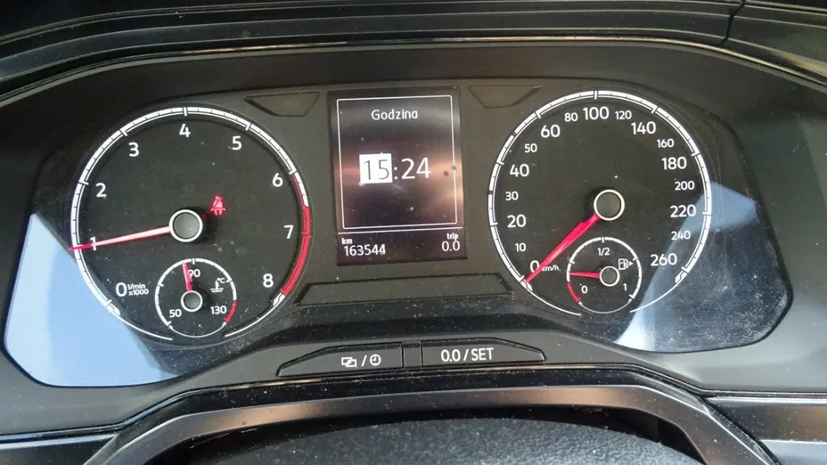 VOLKSWAGEN Polo -