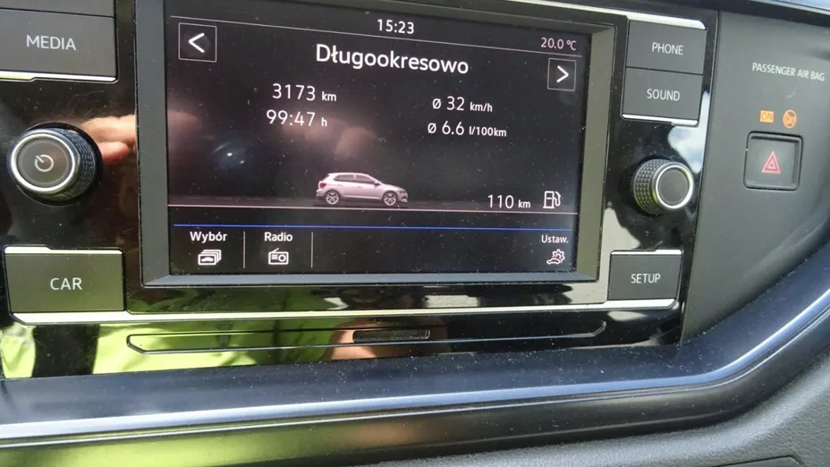 VOLKSWAGEN Polo -