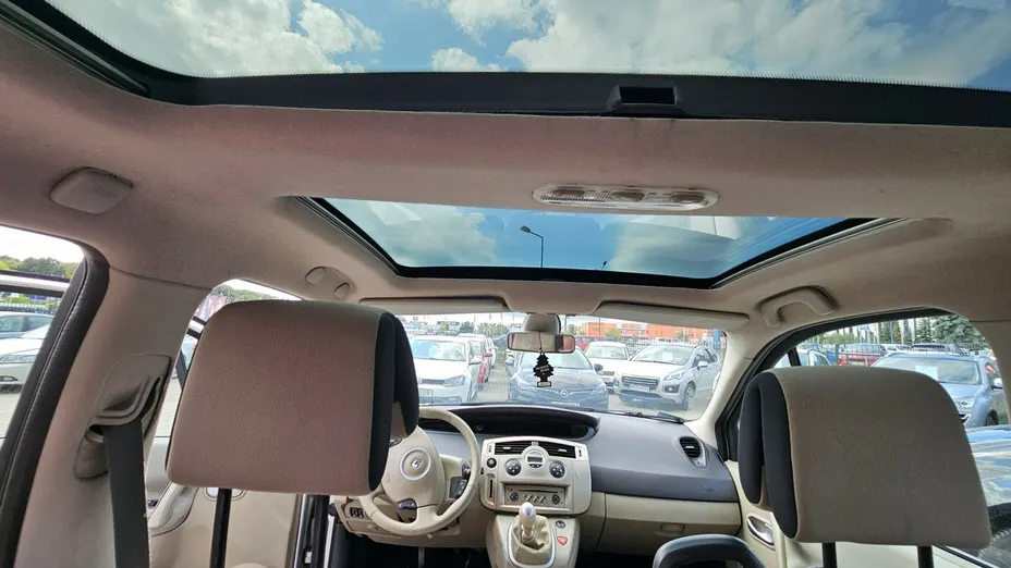 RENAULT Scenic -