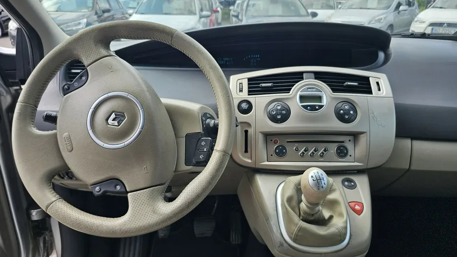 RENAULT Scenic -