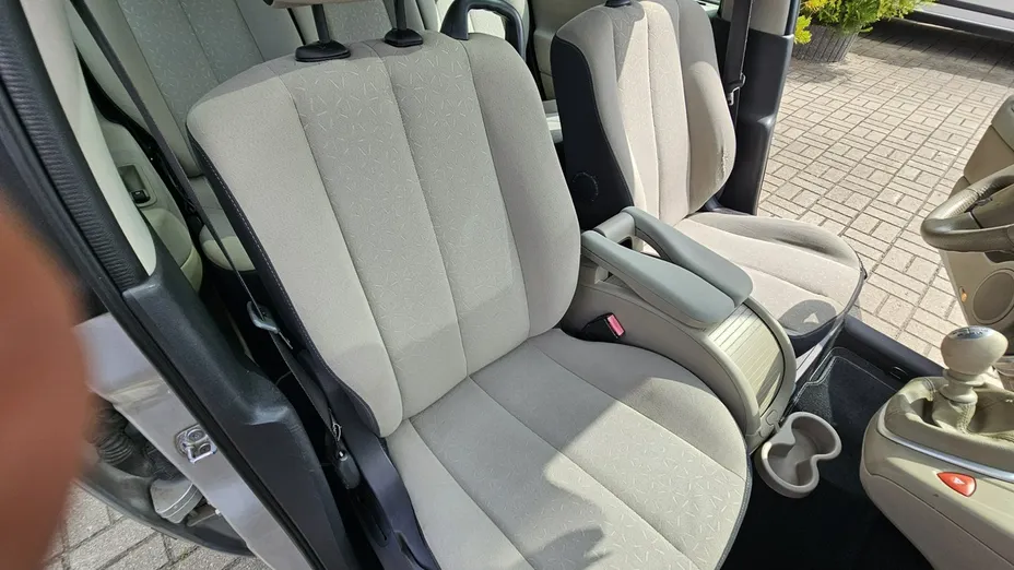 RENAULT Scenic -