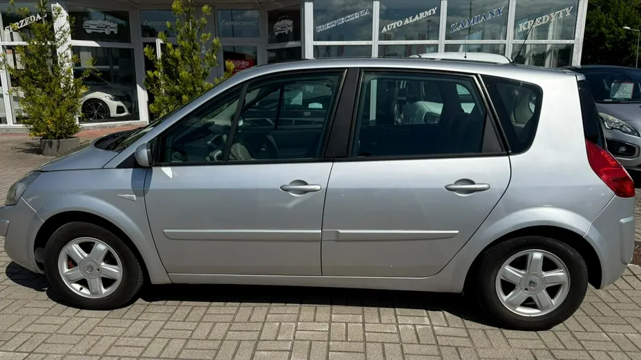 RENAULT Scenic -
