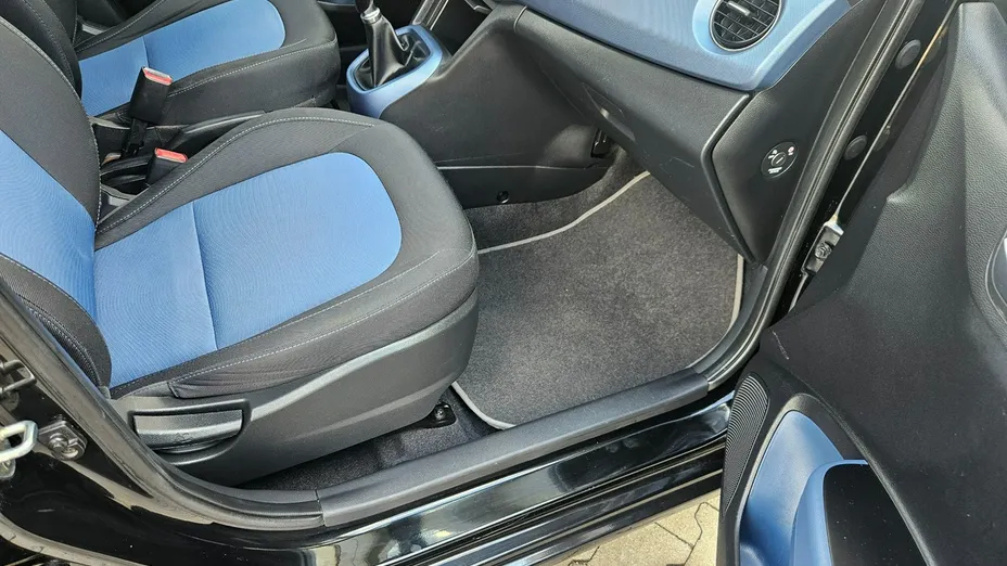 HYUNDAI i10 -
