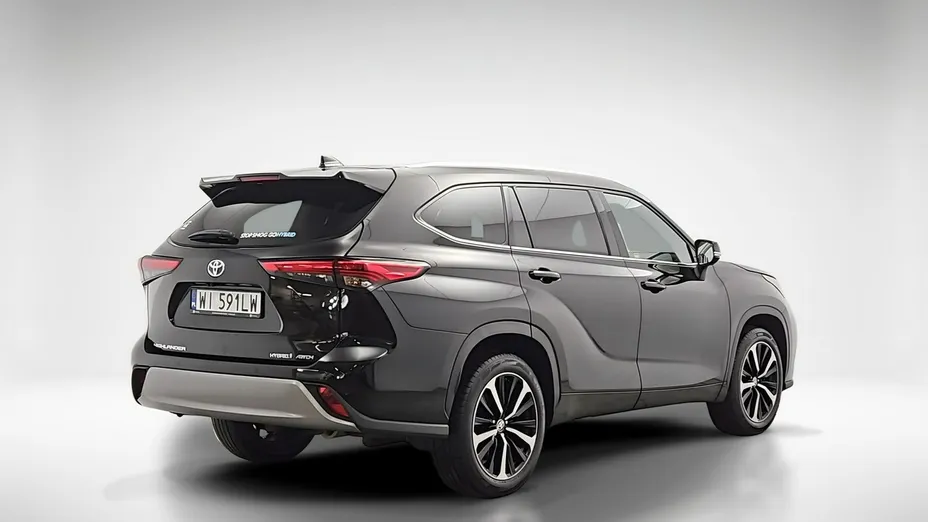 TOYOTA Highlander -
