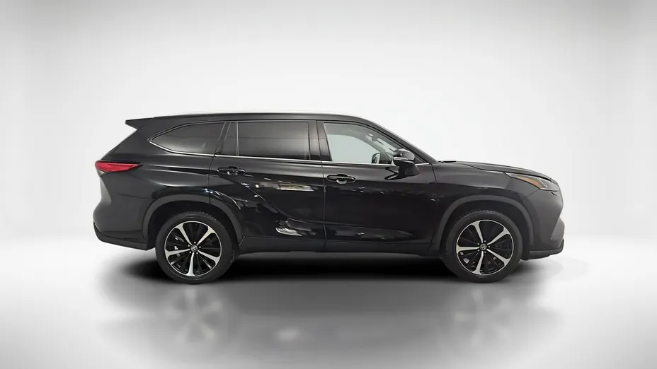 TOYOTA Highlander -