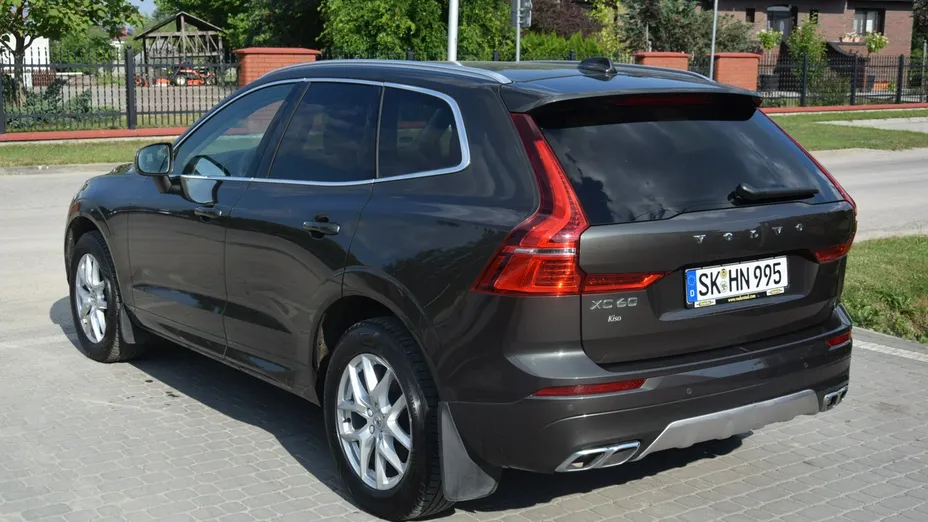 VOLVO XC60 -