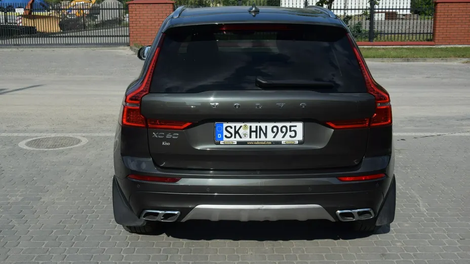 VOLVO XC60 -