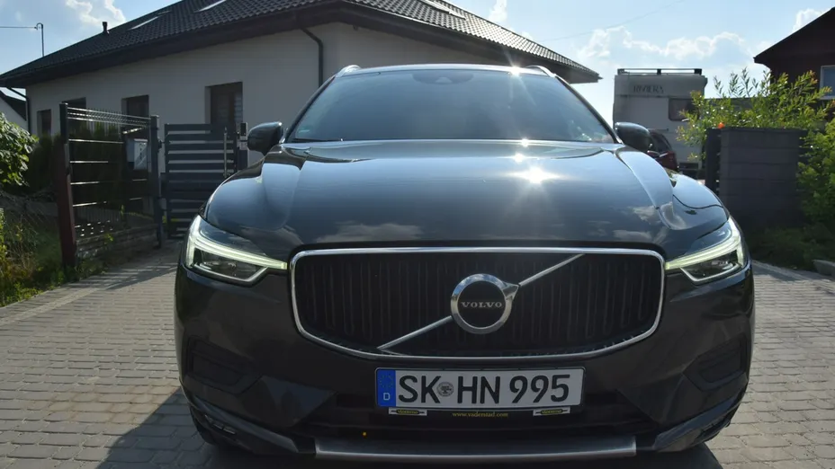 VOLVO XC60 -