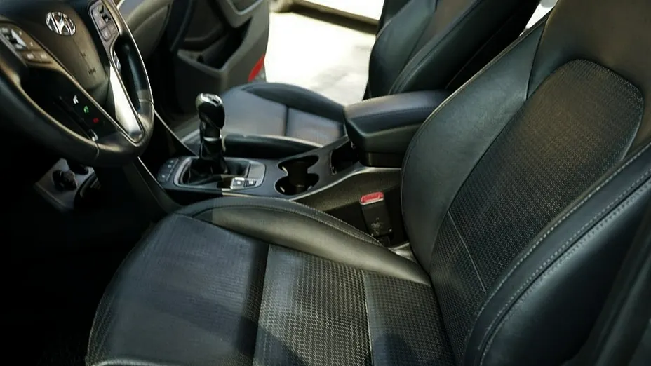 HYUNDAI Santa Fe -