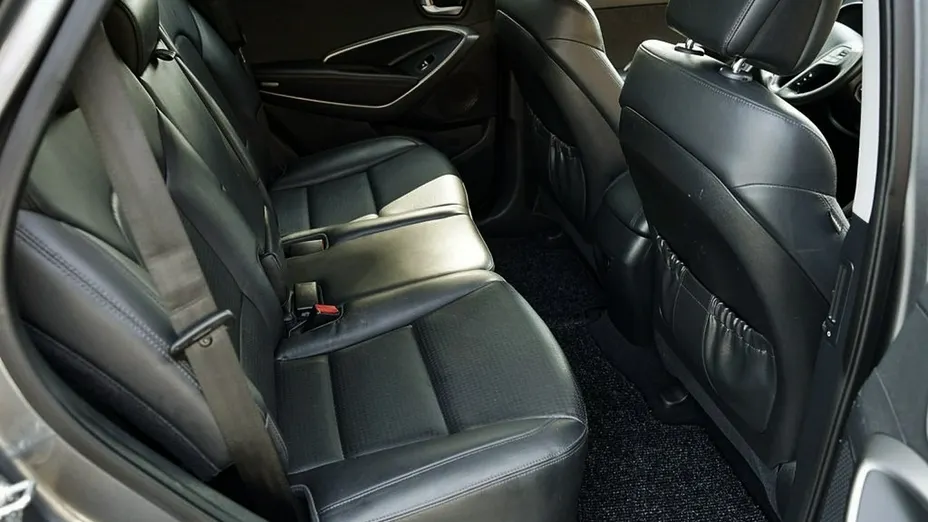HYUNDAI Santa Fe -