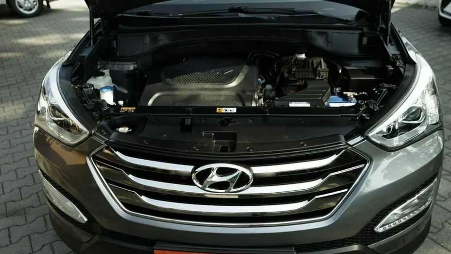 HYUNDAI Santa Fe -