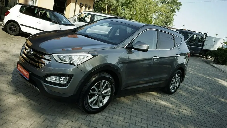 HYUNDAI Santa Fe -