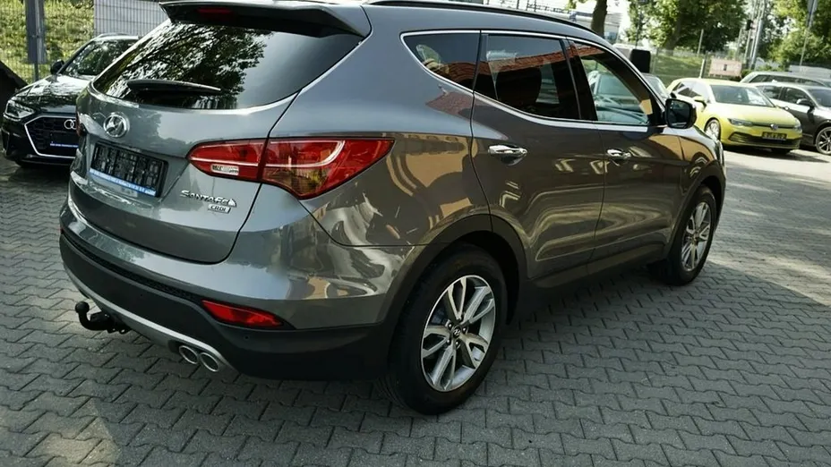 HYUNDAI Santa Fe -