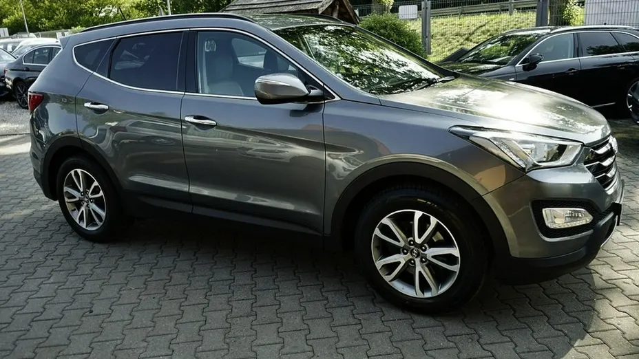 HYUNDAI Santa Fe -