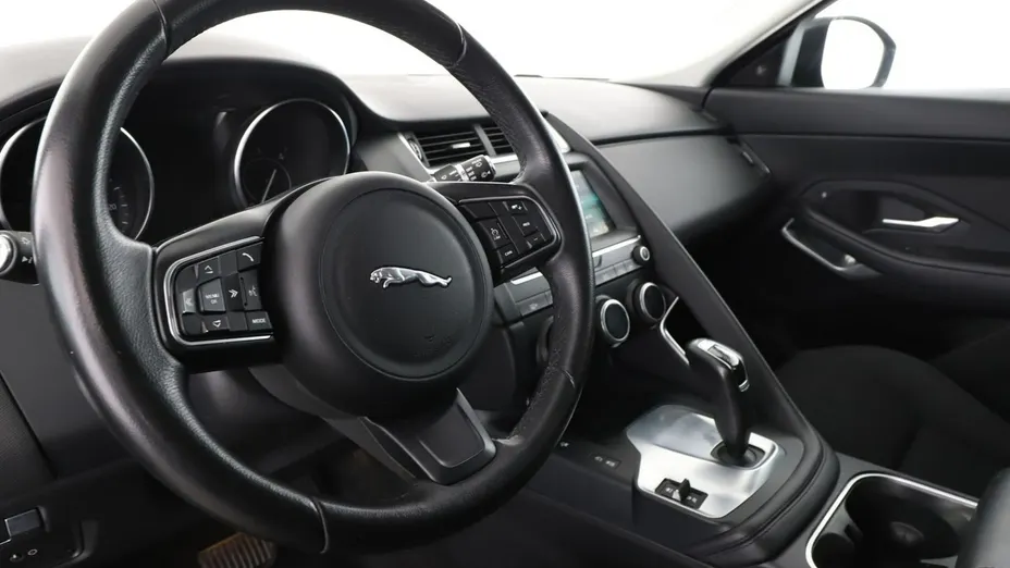 JAGUAR E-Pace -