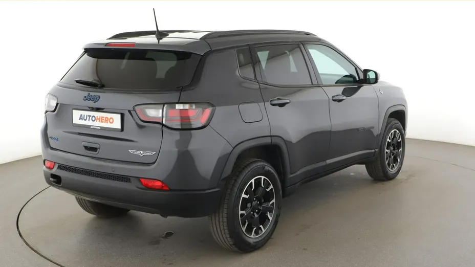 JEEP Compass -