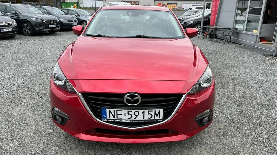 MAZDA 3 -