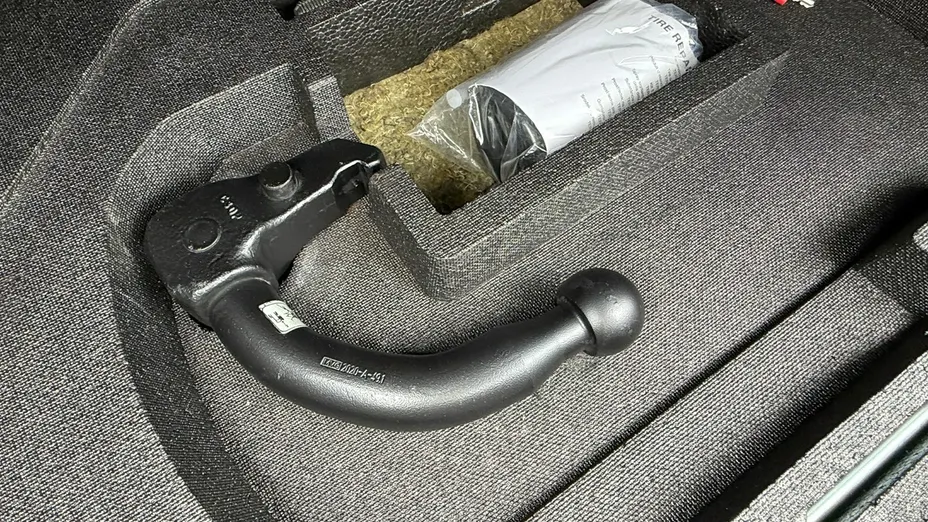 MAZDA 3 -
