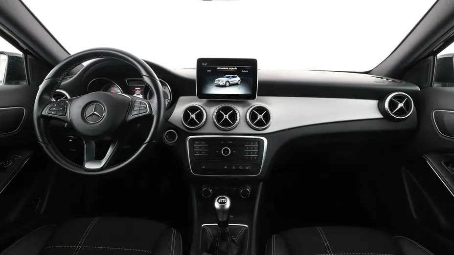 MERCEDES-BENZ GLA -