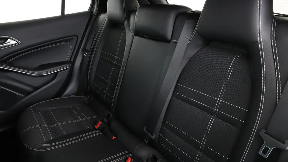 MERCEDES-BENZ GLA -