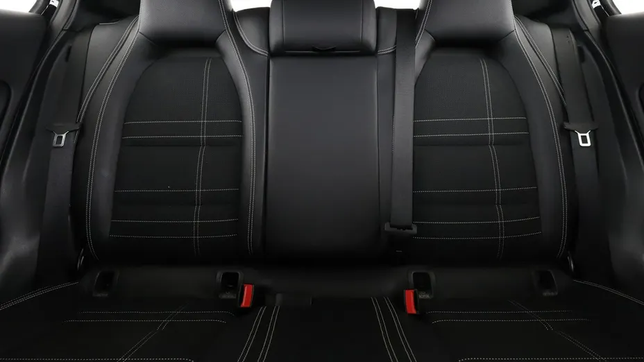 MERCEDES-BENZ GLA -