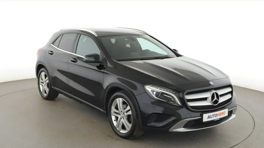 MERCEDES-BENZ GLA -