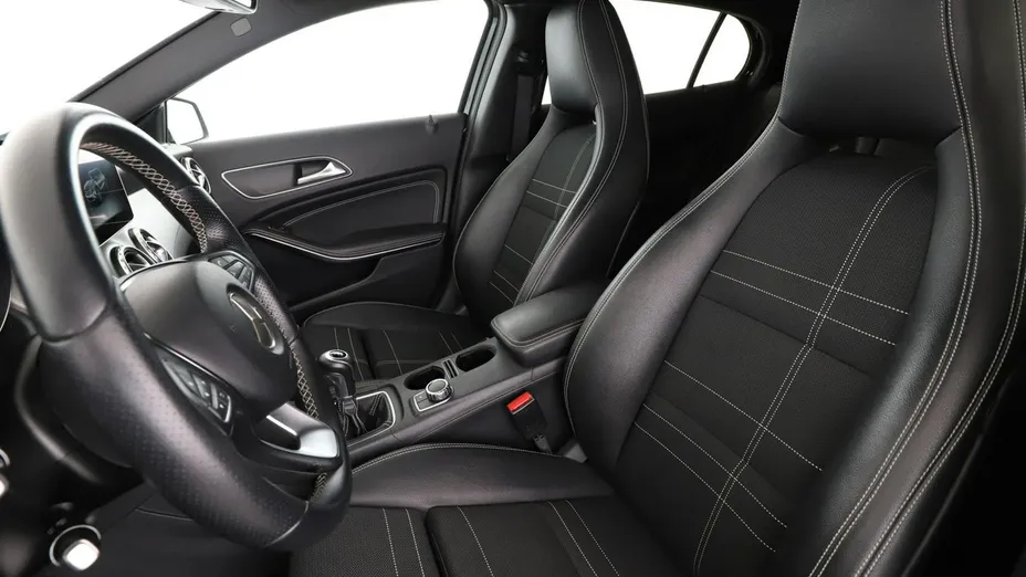 MERCEDES-BENZ GLA -