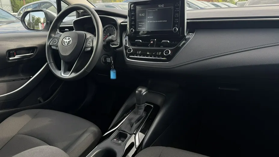 TOYOTA Corolla -