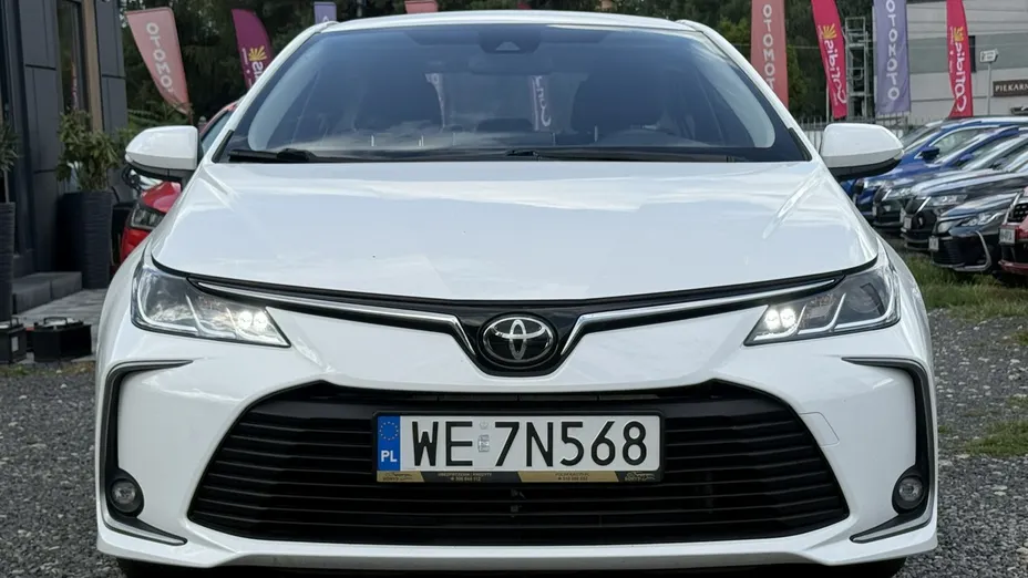 TOYOTA Corolla -