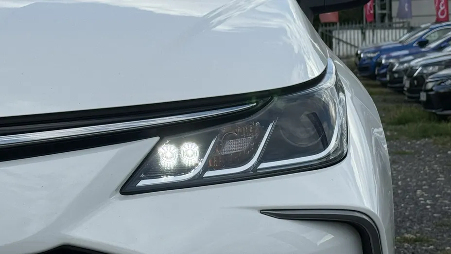 TOYOTA Corolla -