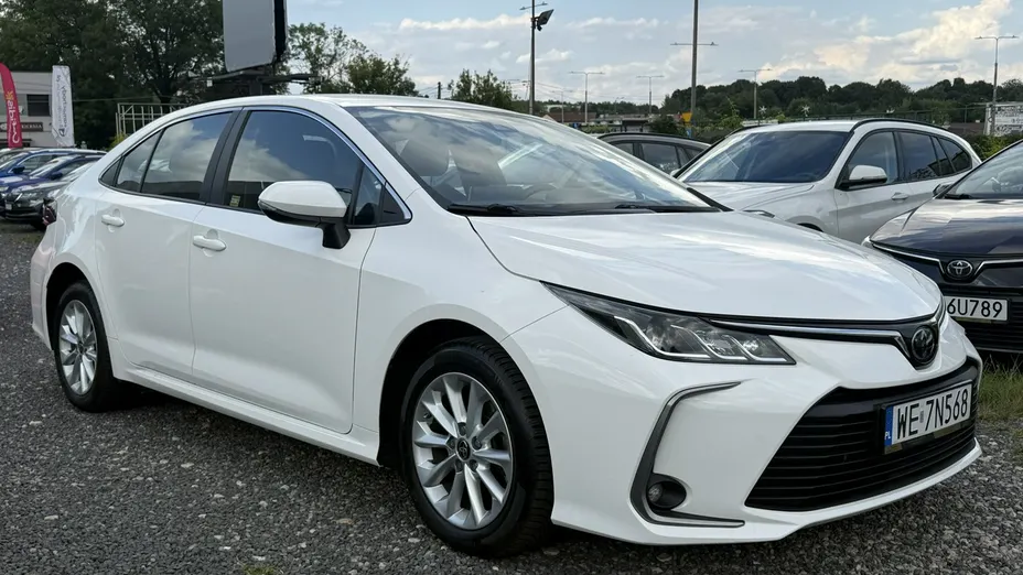 TOYOTA Corolla -