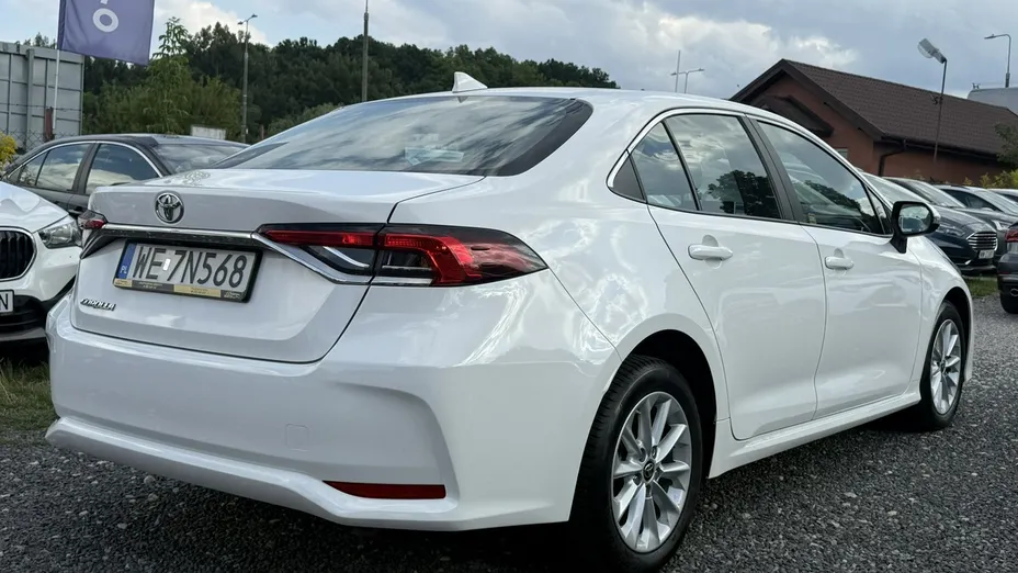 TOYOTA Corolla -