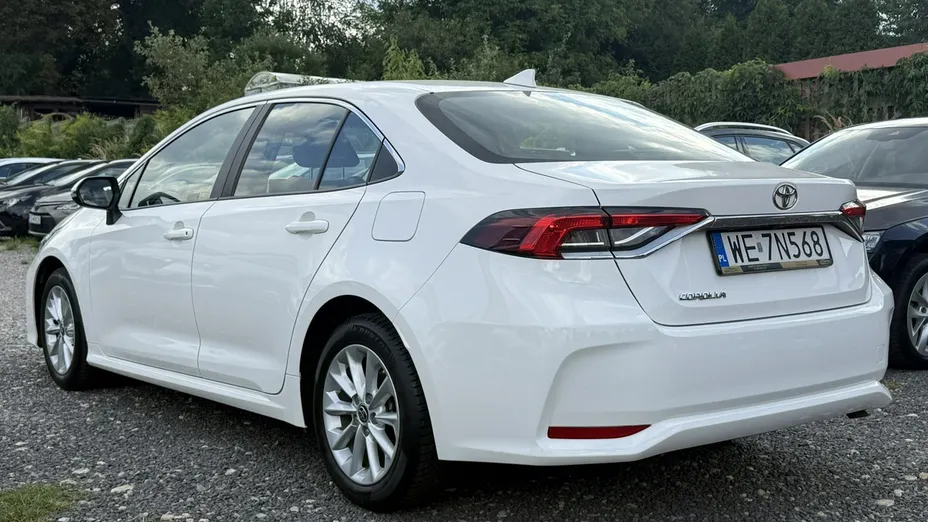 TOYOTA Corolla -