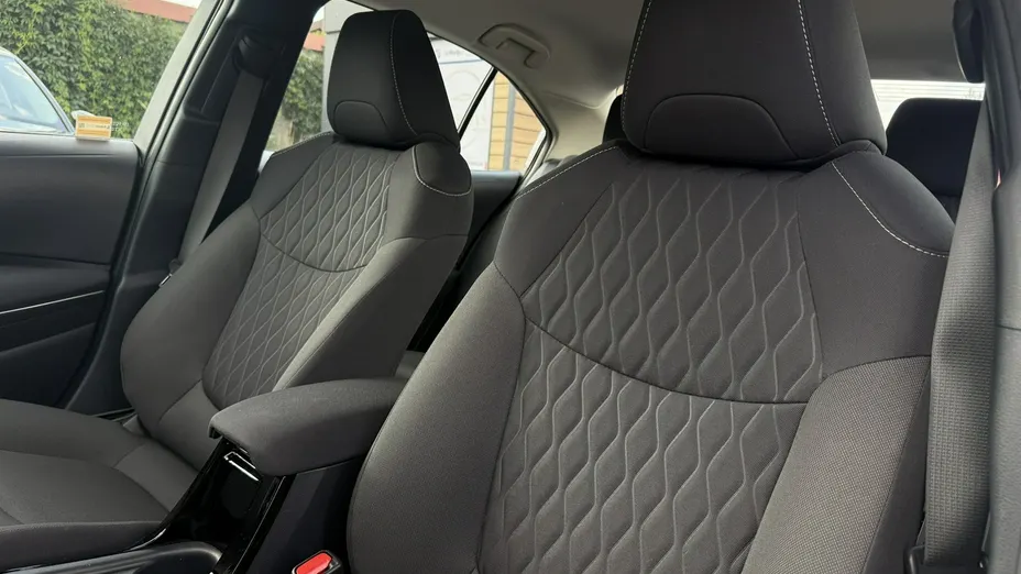 TOYOTA Corolla -