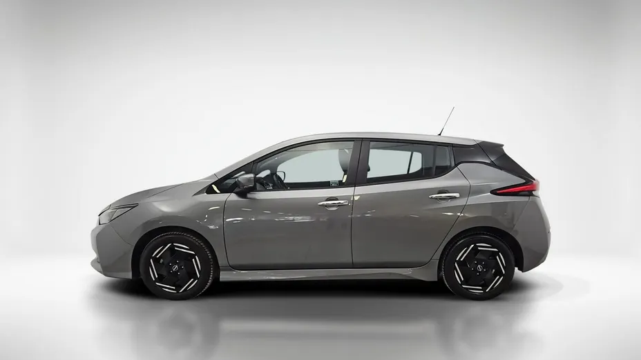 NISSAN Leaf -