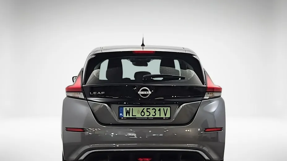 NISSAN Leaf -