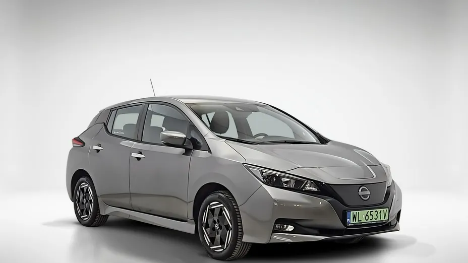 NISSAN Leaf -