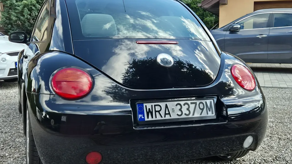 VOLKSWAGEN New Beetle -