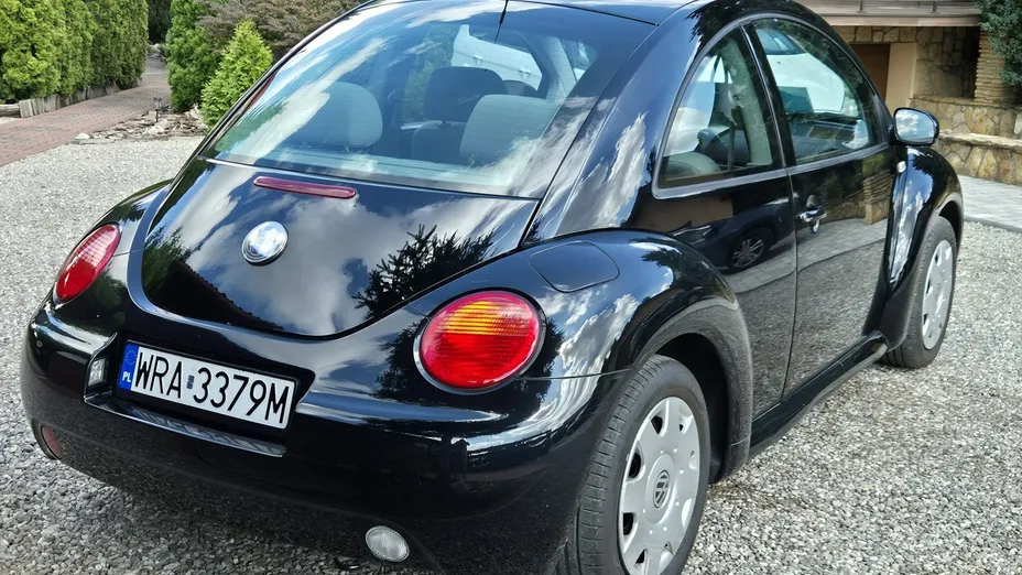 VOLKSWAGEN New Beetle -