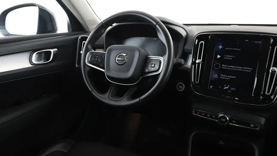 VOLVO XC40 -