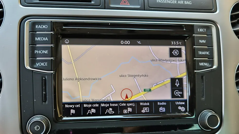 VOLKSWAGEN Tiguan -