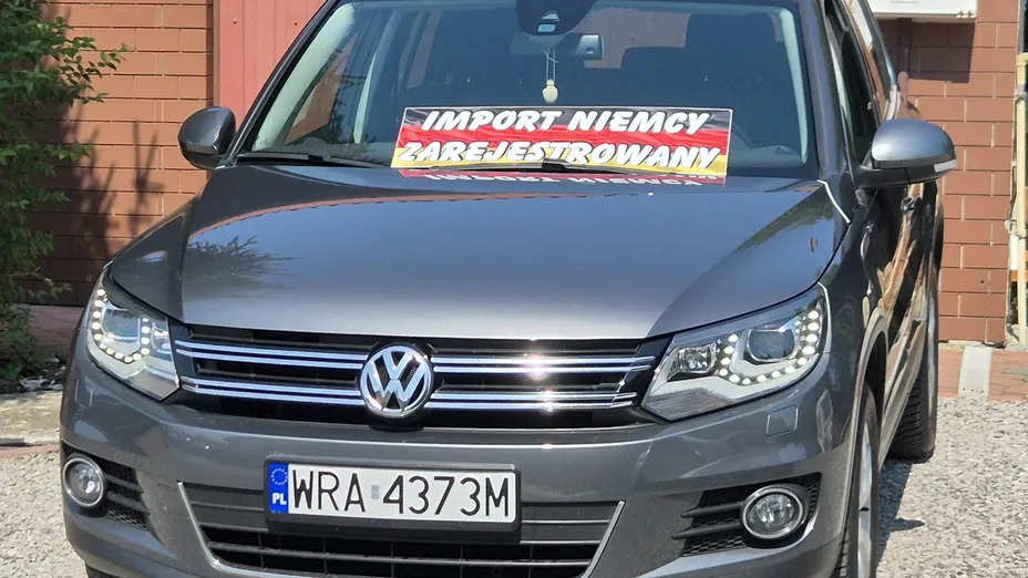 VOLKSWAGEN Tiguan -