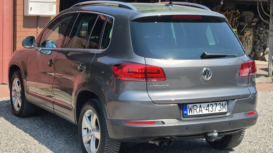 VOLKSWAGEN Tiguan -
